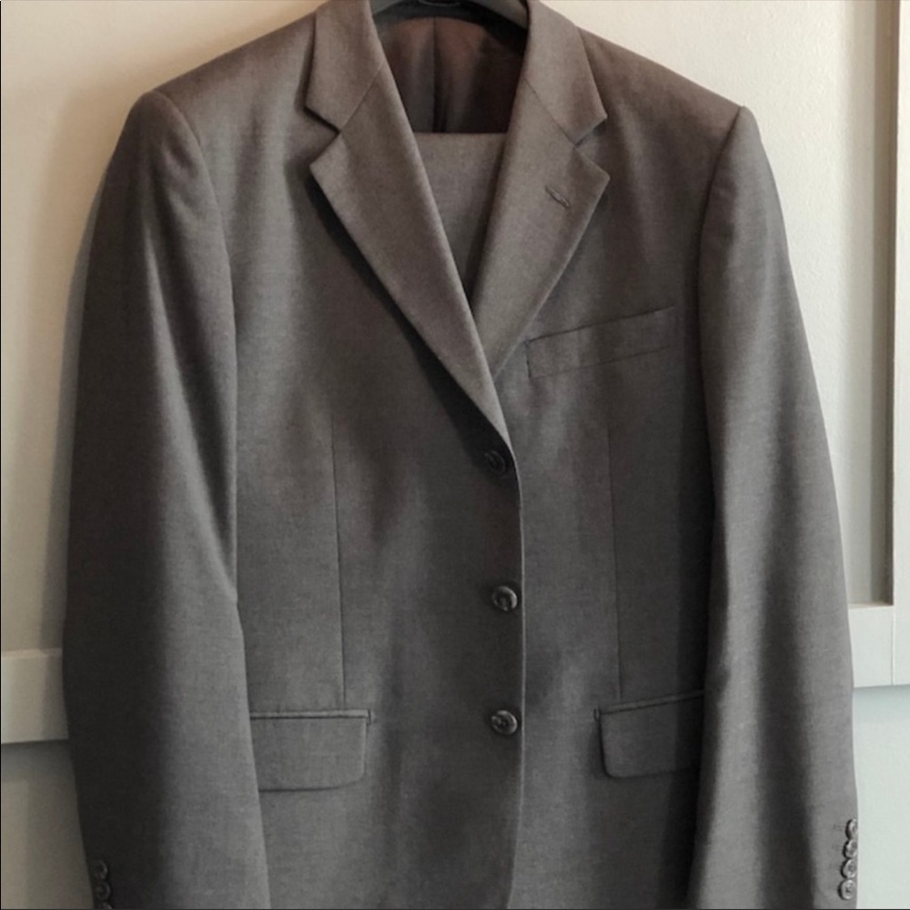 Grey Men’s suit 42R